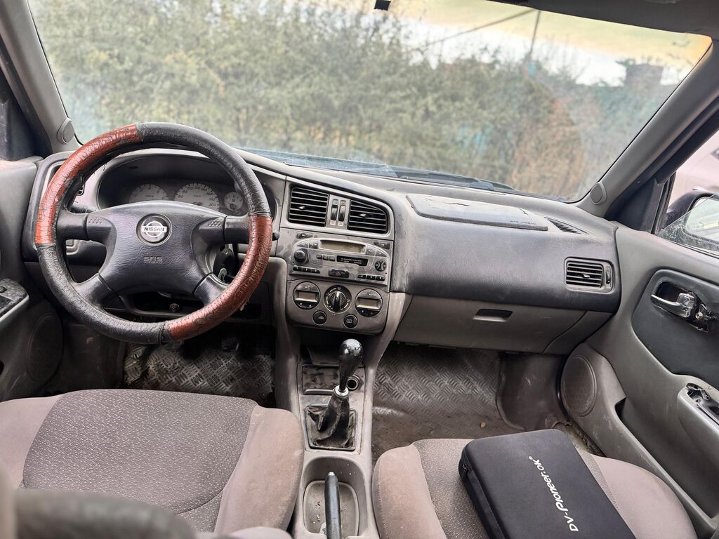 Nissan Primera: 2001 г., 1.8 л, Бензин, Хэтчбэк: фото 8