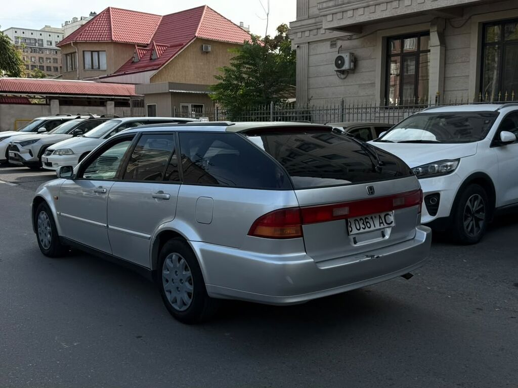 Honda Accord: 2000 г., 2.3 л, Автомат, Бензин, Универсал: фото 4