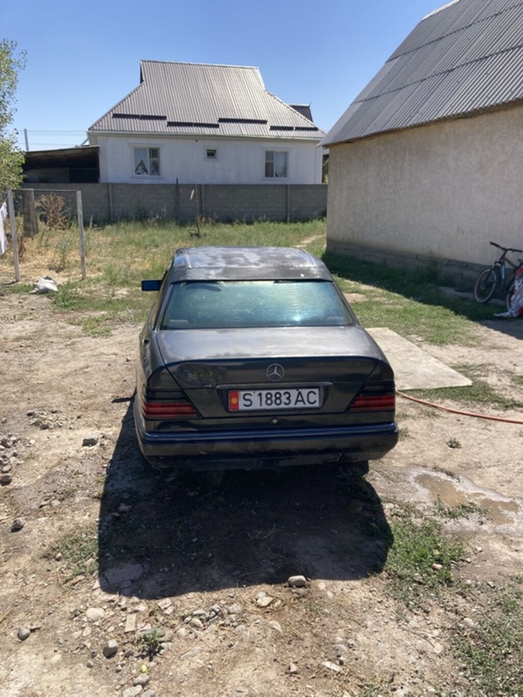 Mercedes-Benz W124: 1993 г., 2.2 л, Механика, Бензин, Седан: фото 5