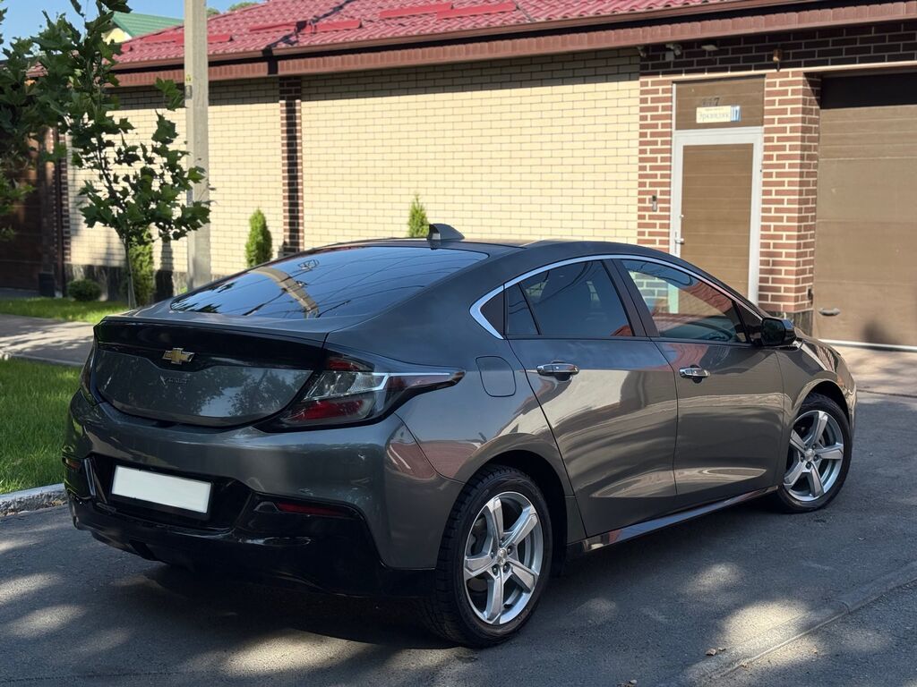 Chevrolet Volt: 2017 г., 1.5 л, Вариатор, Электромобиль, Седан: фото 4