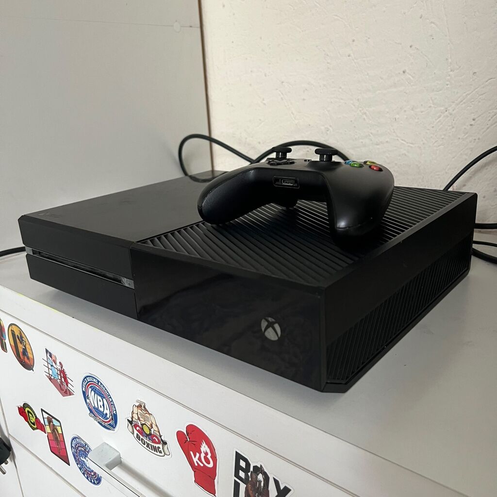 Продается Xbox One в отличном состоянии, все родное • Память 365гб: фото 3