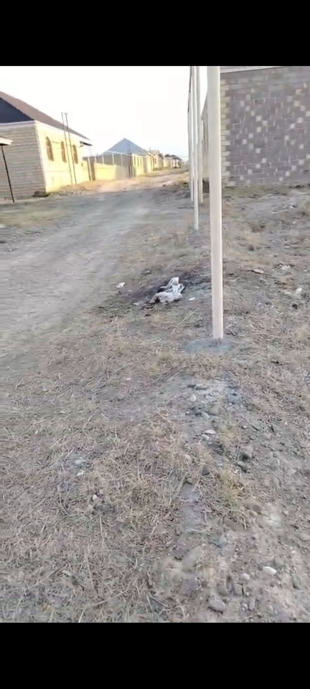 6 sot, Tikinti, Bələdiyyə