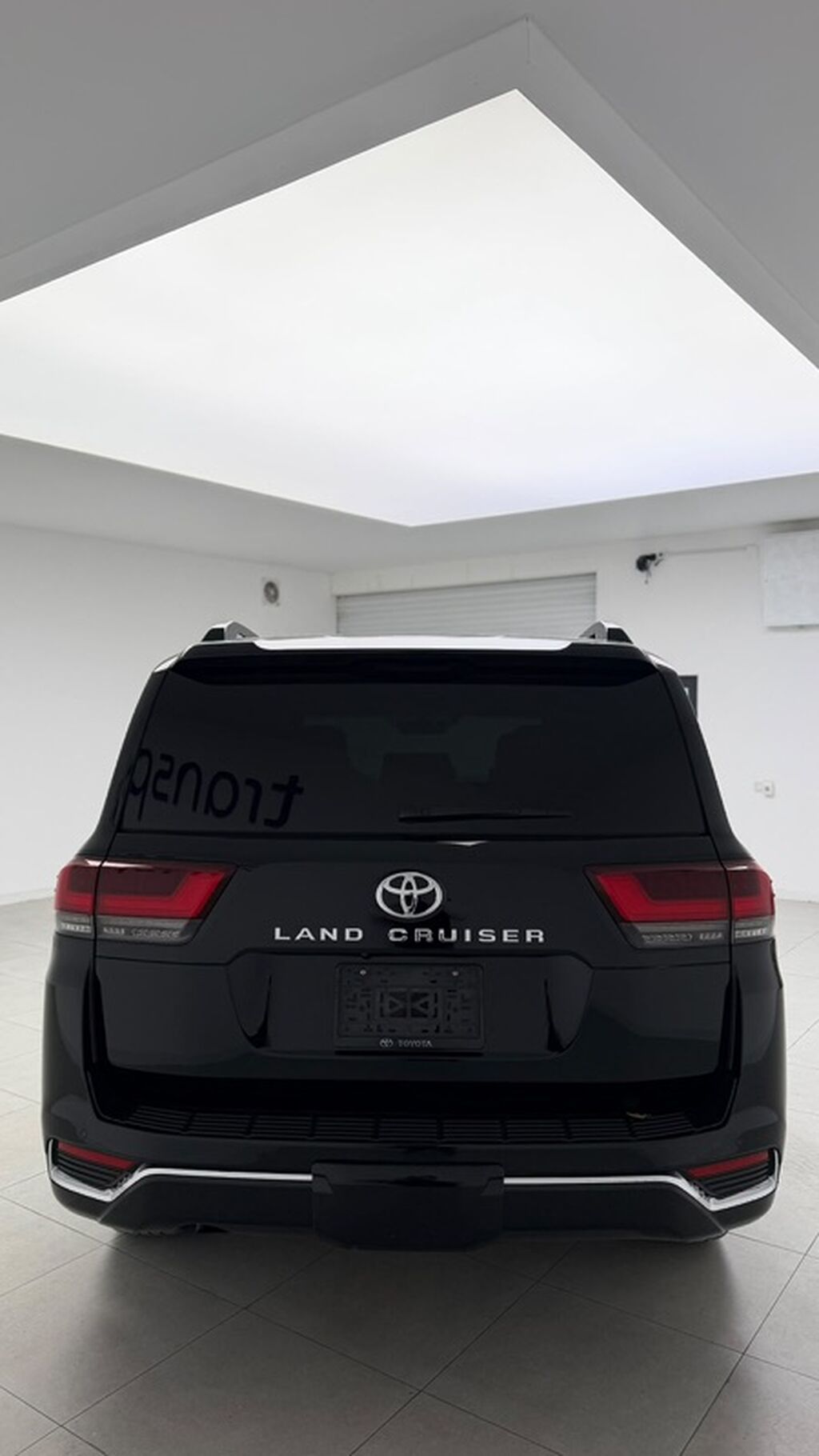 Toyota Land Cruiser: 2022 г., 3.5 л, Автомат, Внедорожник: фото 6