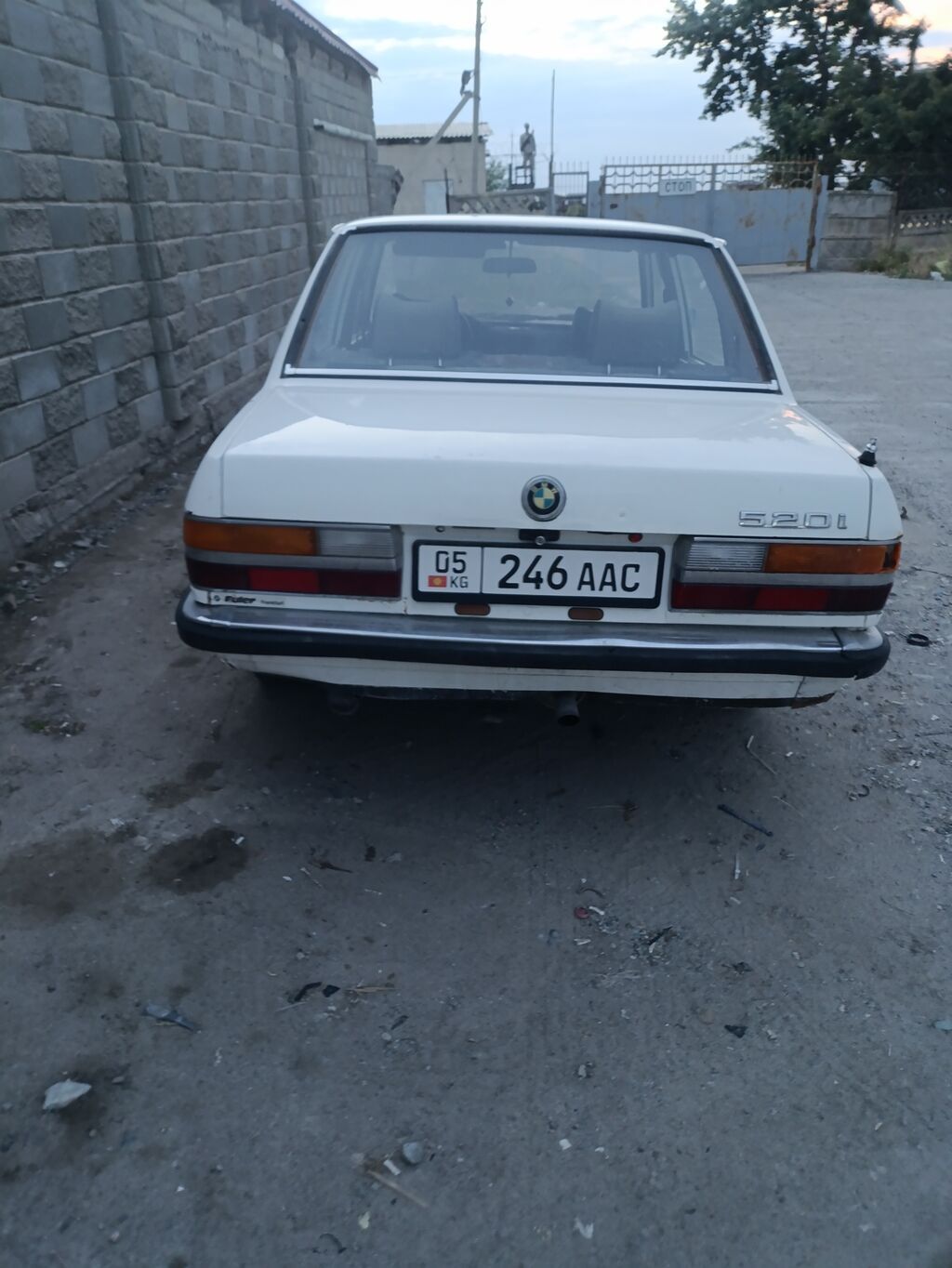 BMW 520i 1983 года, седан, 2 л, механика: фото 7