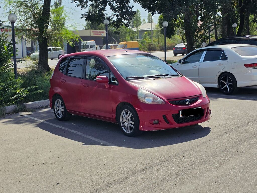Honda Jazz: 2006 г., 1.3 л, Автомат, Бензин, Хэтчбэк: фото 2