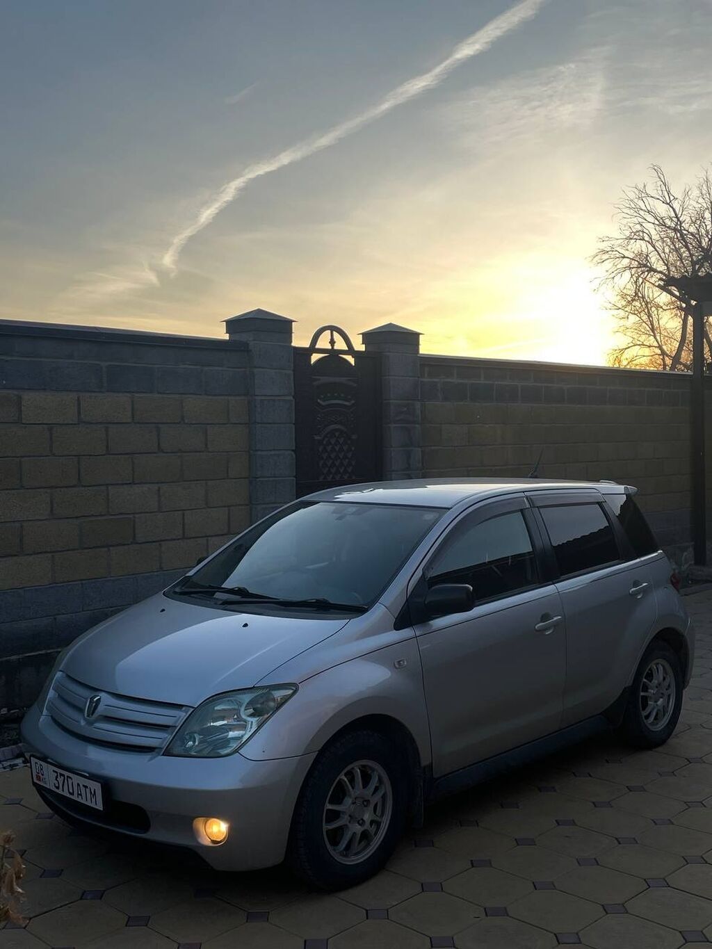 Toyota Ist: 2003 г., 1.5 л, Автомат, Хэтчбэк: фото 6