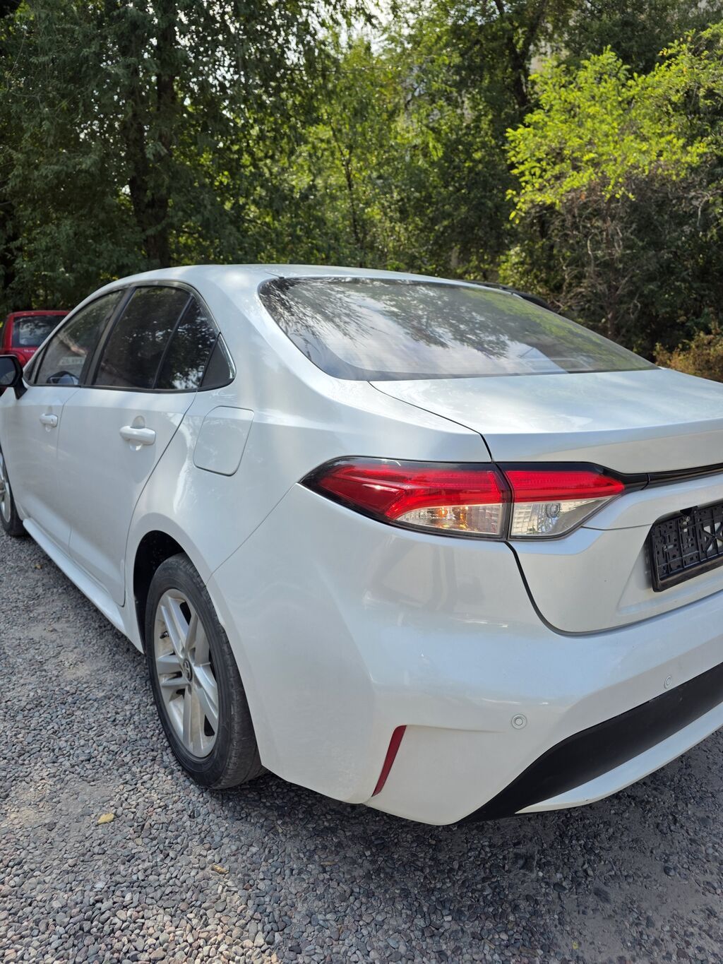 Toyota Corolla: 2020 г., 1.8 л, Автомат, Гибрид, Седан: фото 4
