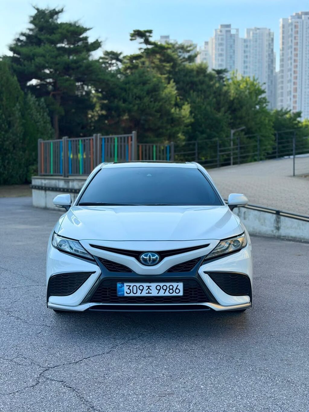 Toyota Camry: 2021 г., 2.5 л, Автомат, Гибрид, Седан: фото 6