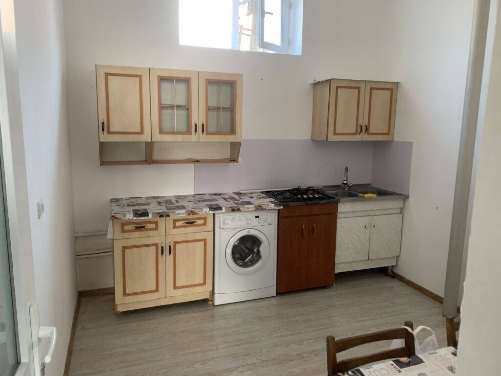 55 kv. m, 1 otaqlı, Kanalizasiya, Qaz, Su