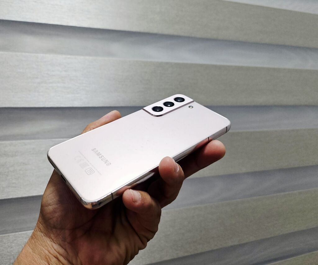 Samsung Galaxy S22, Б/у, 256 ГБ, цвет - Серебристый, 1 SIM, 2 SIM, eSIM — фото 5