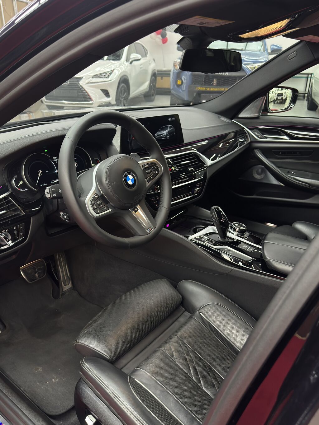 BMW 5 series 2018, 4.4 л, бензин, седан: фото 2