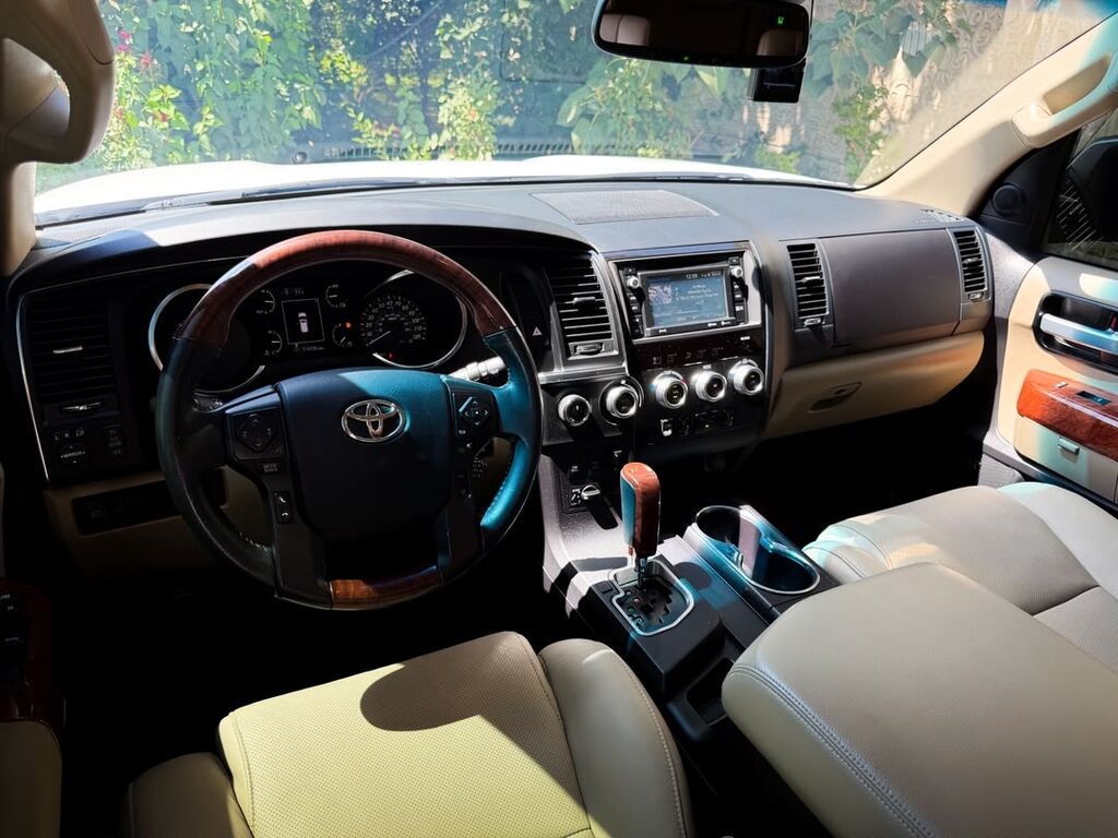 Toyota Sequoia: 2019 г., 5.7 л, Автомат, Бензин, Внедорожник: фото 7