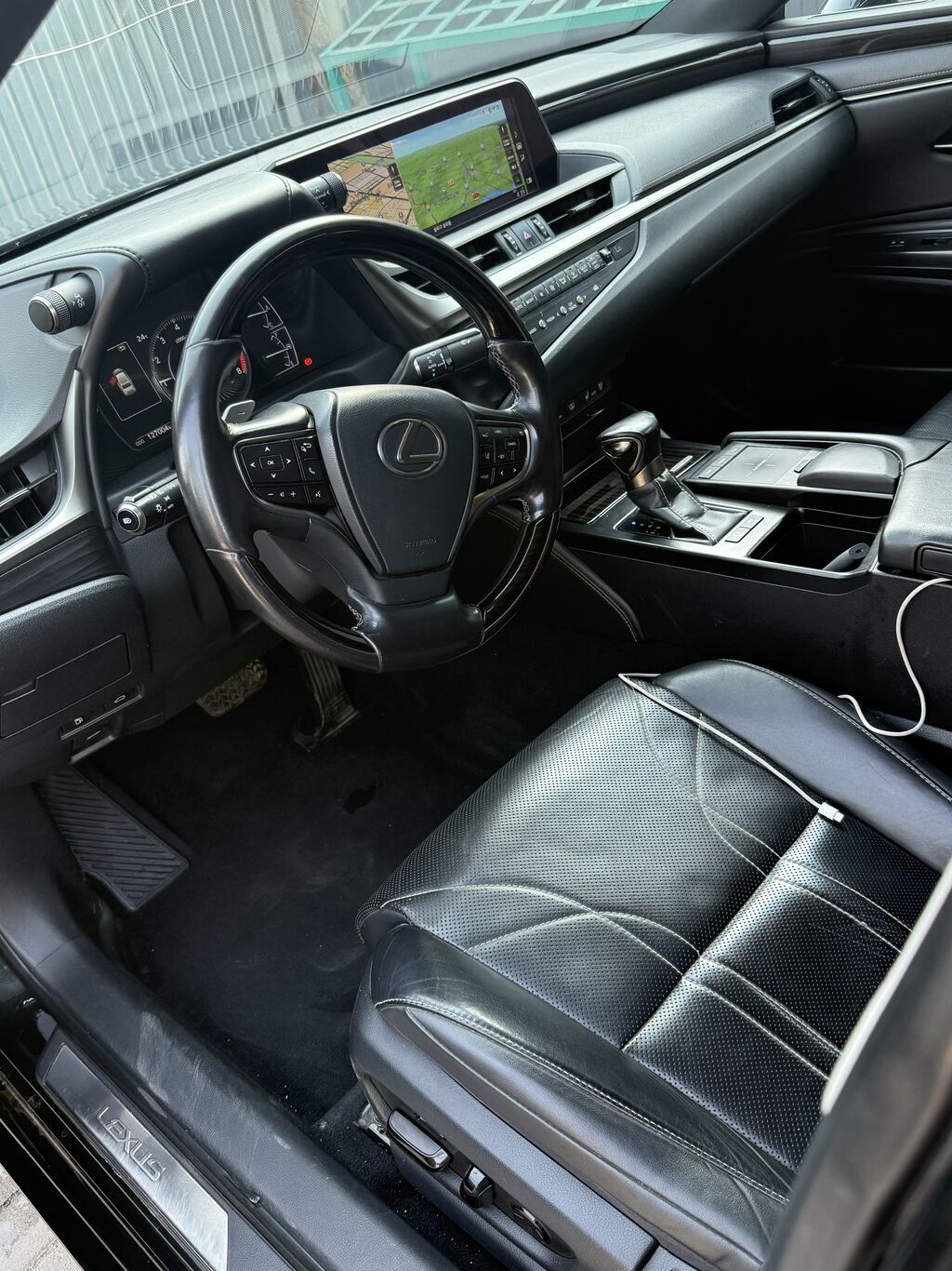 Lexus ES: 2019 г., 2.5 л, Автомат, Гибрид, Седан: фото 6