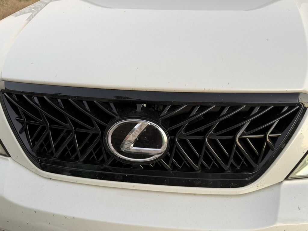 Решетка радиатора Lexus Б/у, Аналог: фото 2