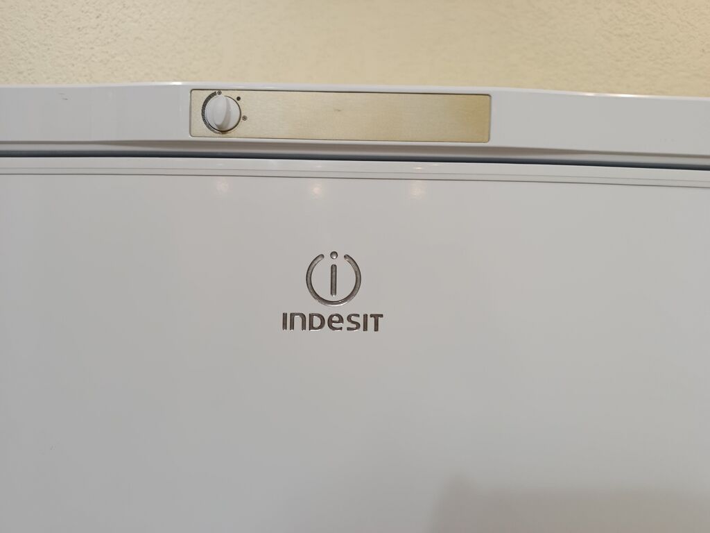 Холодильник Indesit, Б/у, Двухкамерный, De frost (капельный), 60 * 155 * 60: фото 4