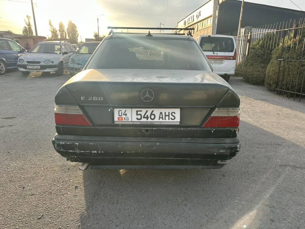 Mercedes-Benz E-Class: 1988 г., 2.6 л, Механика, Бензин, Седан: фото 6