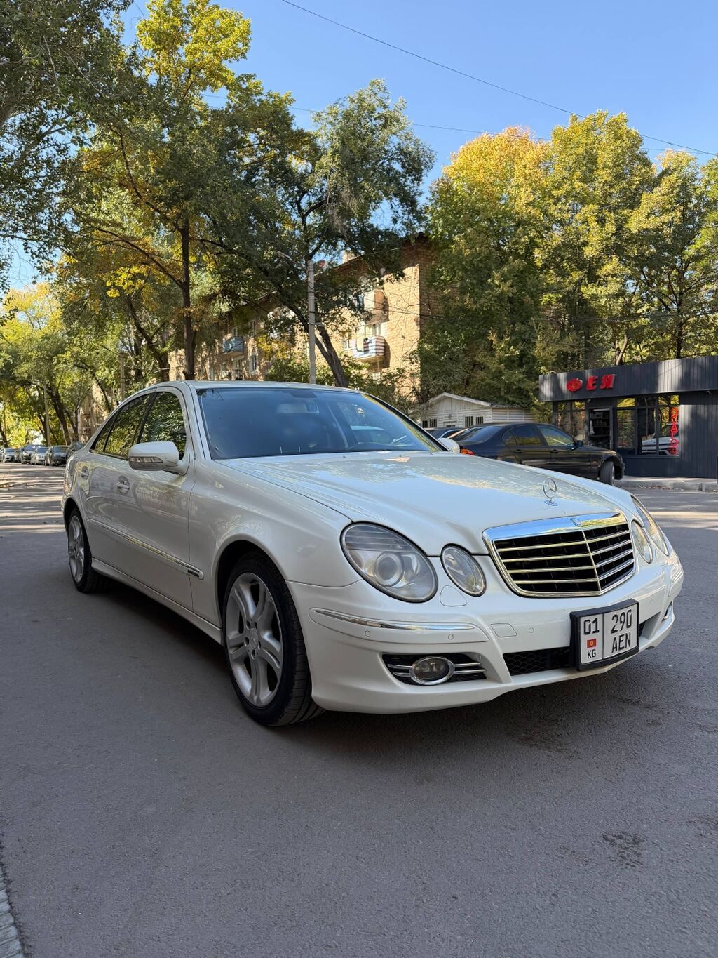Mercedes-Benz E-Class: 2008 г., 3.5 л, Автомат, Бензин, Седан: фото 2
