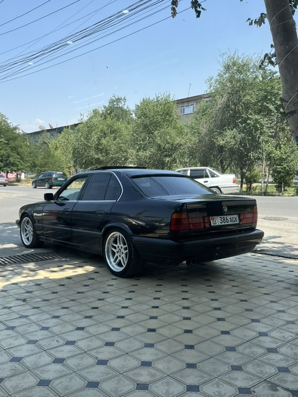 BMW 5 series: 1995 г., 2 л, Механика, Бензин, Седан: фото 2