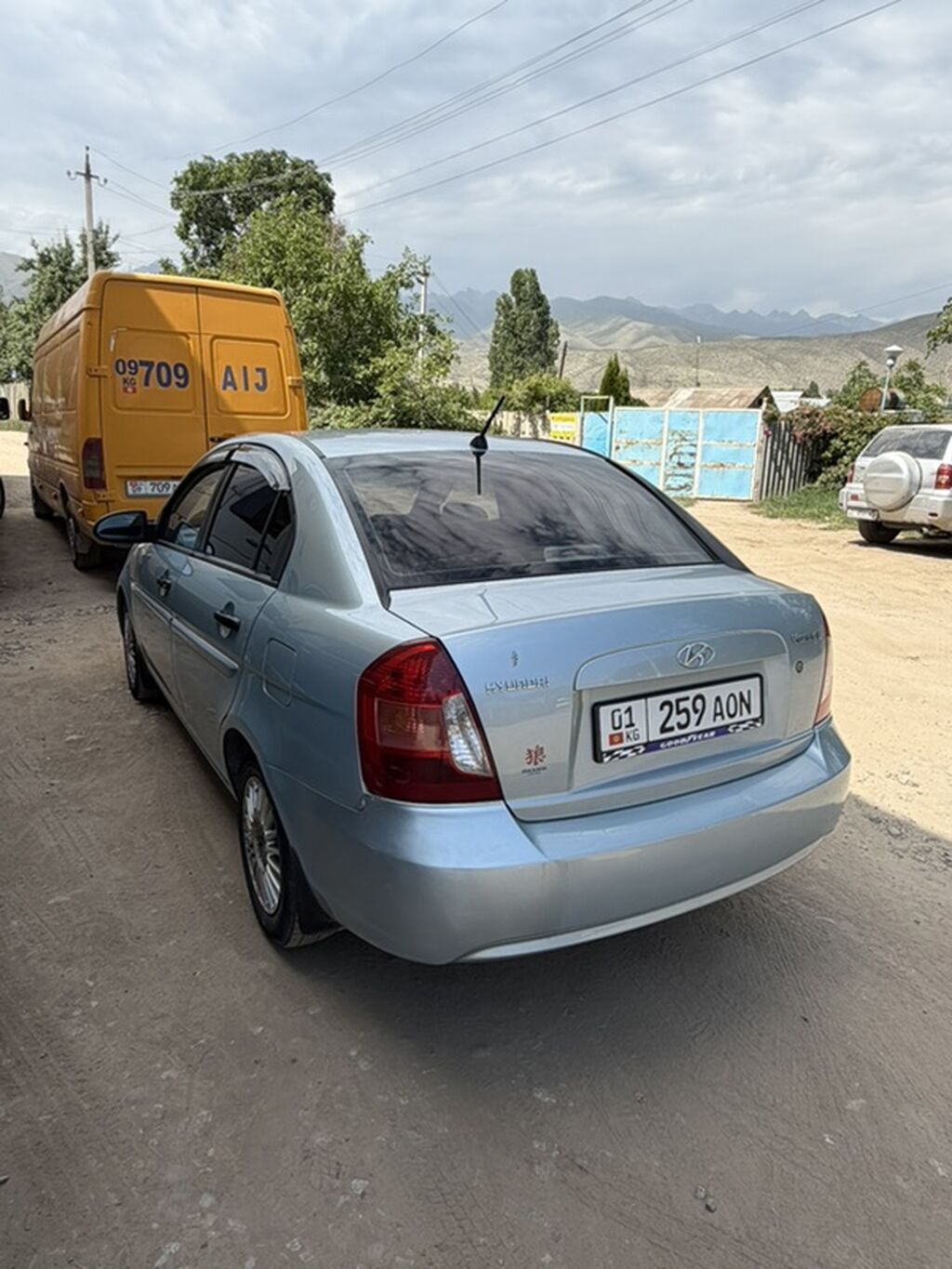 Hyundai Verna: 2006 г., Автомат, Седан: фото 3