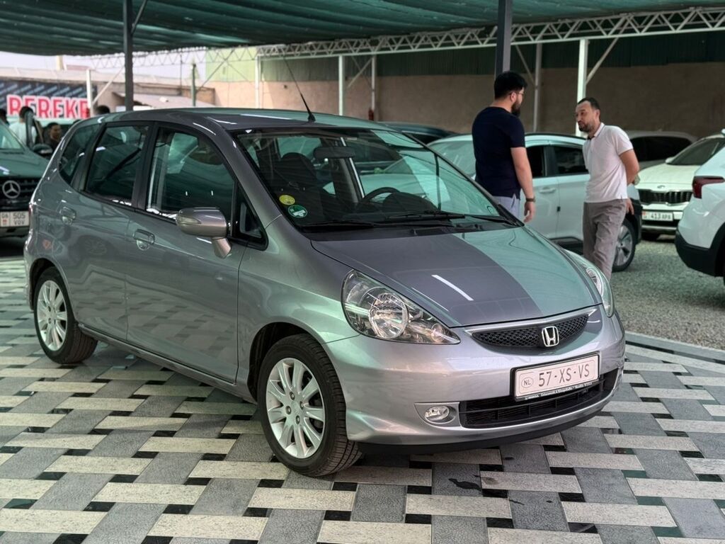 Honda Jazz: 2007 г., 1.4 л, Автомат, Бензин, Хэтчбэк: фото 5