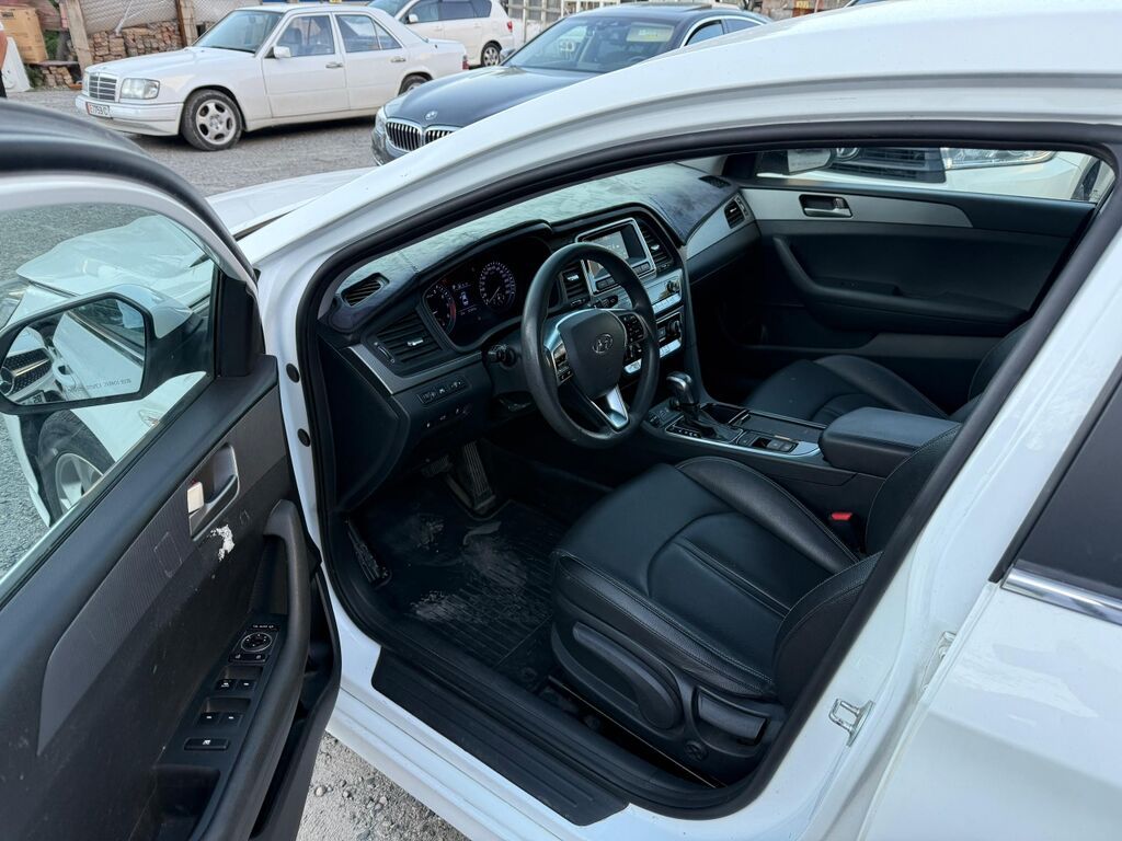 Hyundai Sonata: 2020 г., 2 л, Автомат, Газ, Седан — фото 7