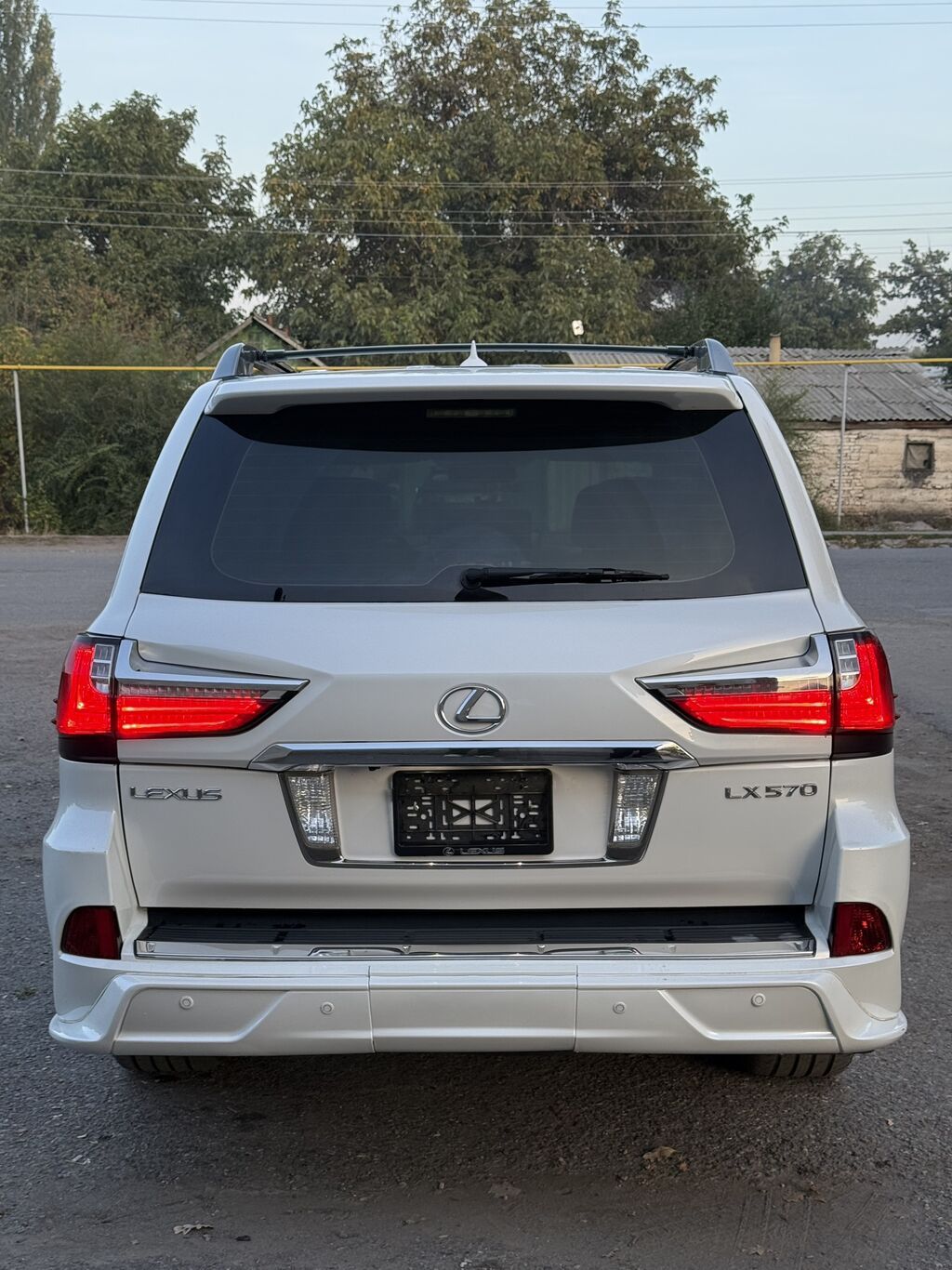 Lexus LX: 2013 г., 5.7 л, Автомат, Бензин, Внедорожник: фото 4