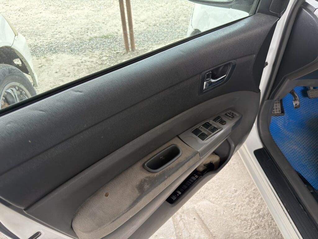 Toyota Prius: 2008 г., 1.5 л, Вариатор, Гибрид, Хэтчбэк: фото 6