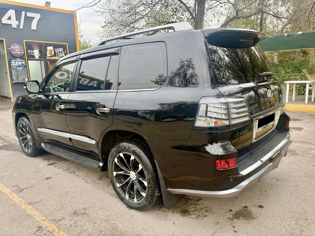 Lexus LX: 2010 г., 5.7 л, Автомат, Газ, Внедорожник: фото 6