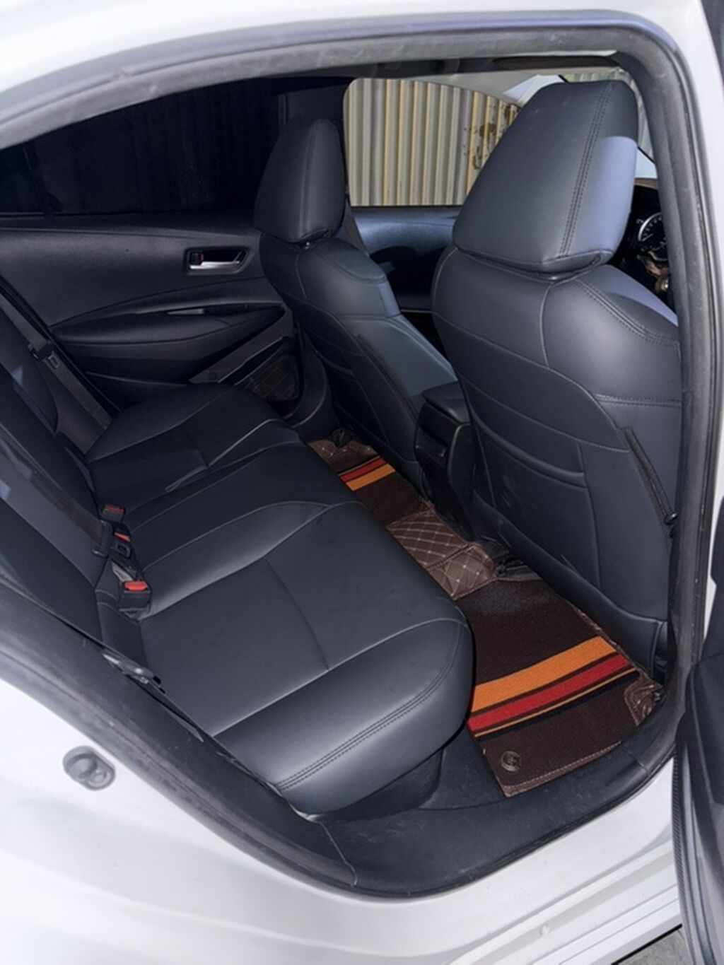 Toyota Corolla: 2019 г., 1.8 л, Вариатор, Гибрид, Седан: фото 7