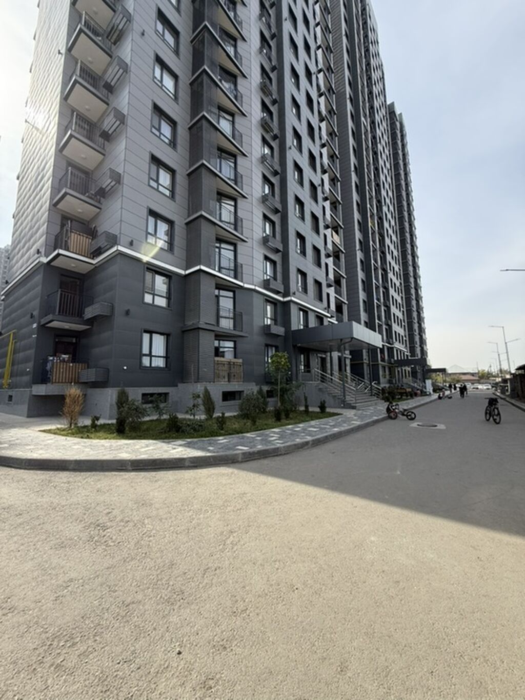 1 комната, 32 м², Пишпек Элитка, 8 этаж, Свежий ремонт: фото 1