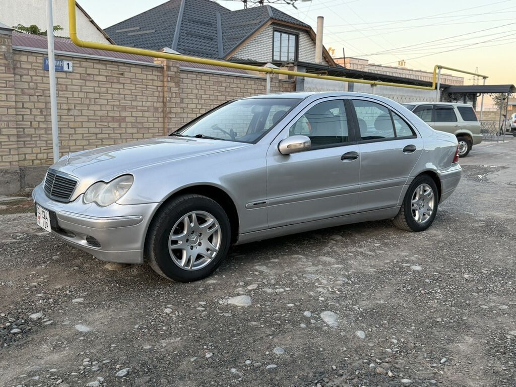 Mercedes-Benz C-Class: 2000 г., 1.8 л, Механика, Бензин, Седан: фото 2