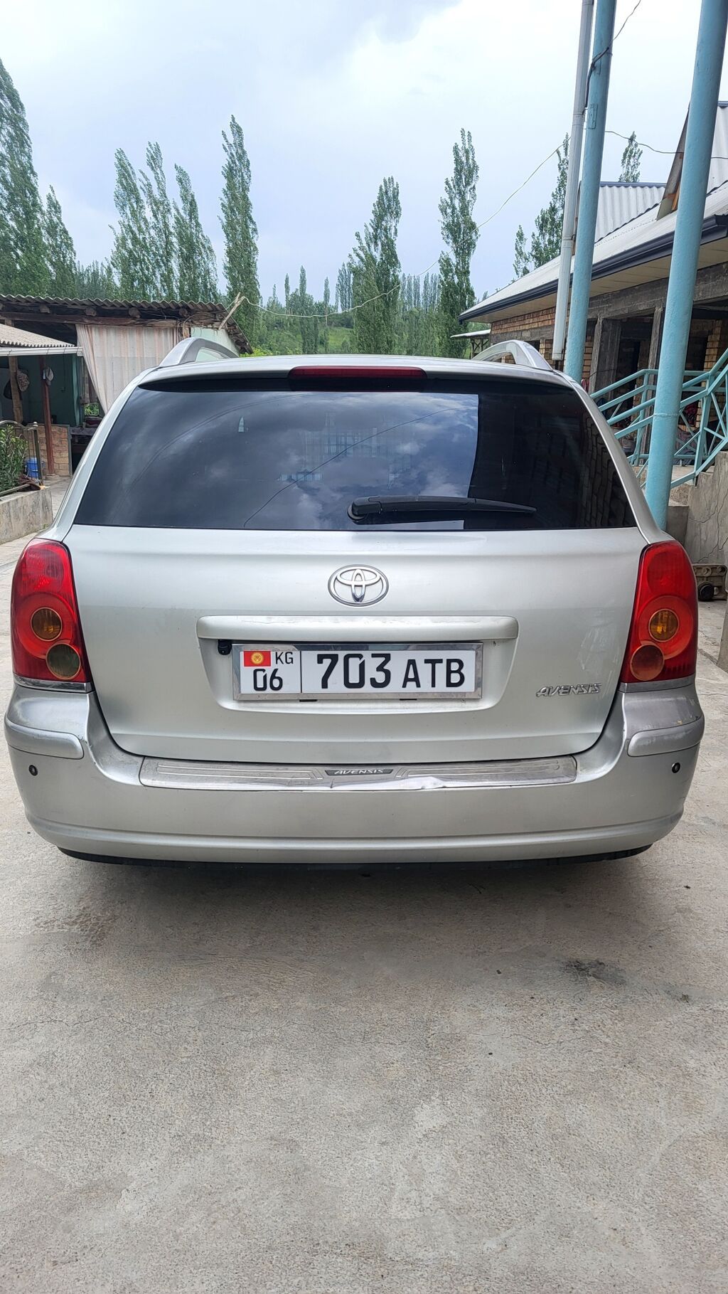 Toyota Avensis: 2004 г., 2 л, Автомат, Бензин, Универсал — фото 4