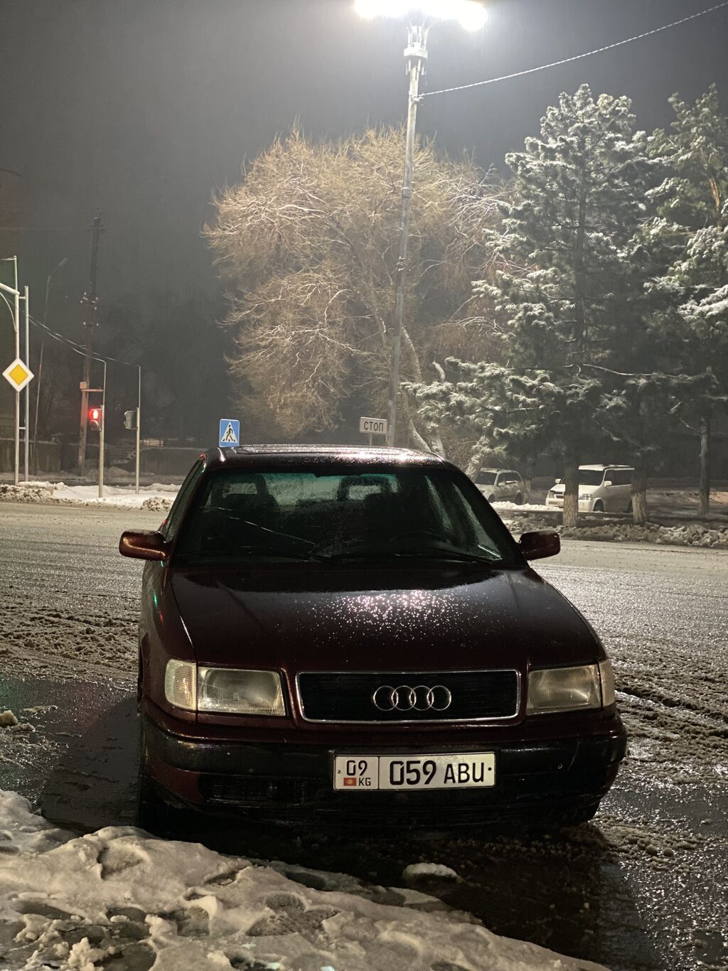 Audi 100: 1992 г., 2.3 л, Механика, Бензин, Седан: фото 3