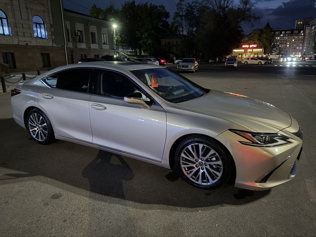 Lexus ES: 2021 г., 2.5 л, Автомат, Гибрид, Седан: фото 4