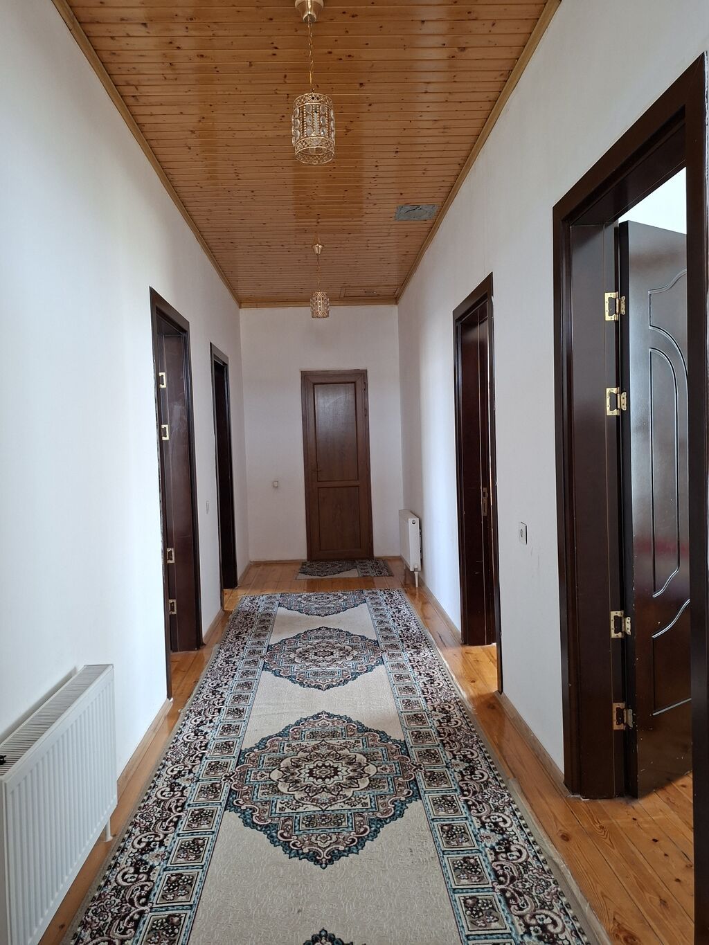 150 kv. m, 3 otaqlı, Kombi, Qaz, İşıq