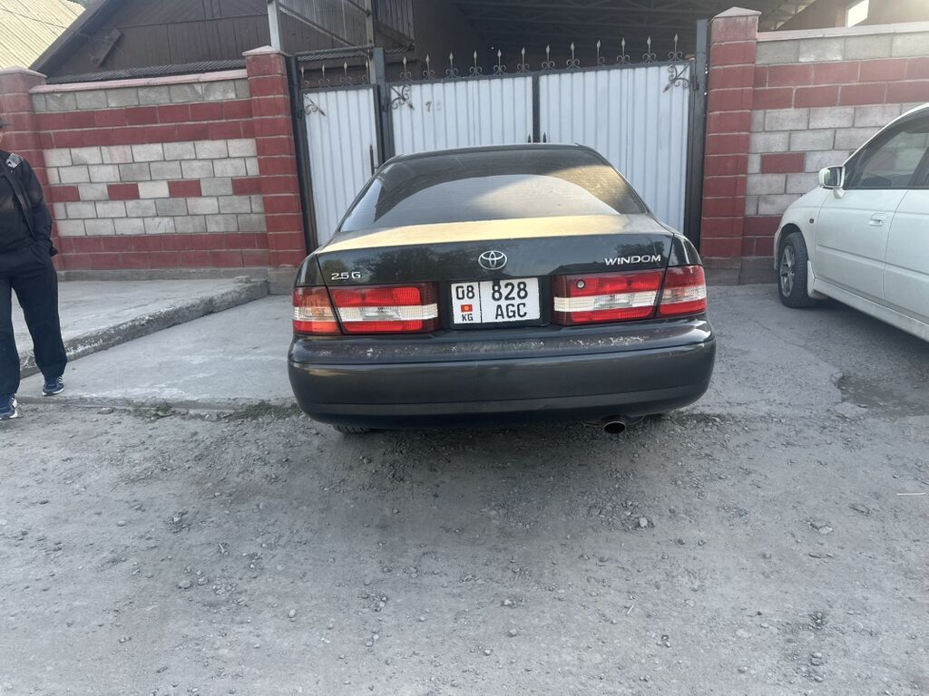 Toyota Windom: 2001 г., 2.5 л, Автомат, Бензин, Седан: фото 2