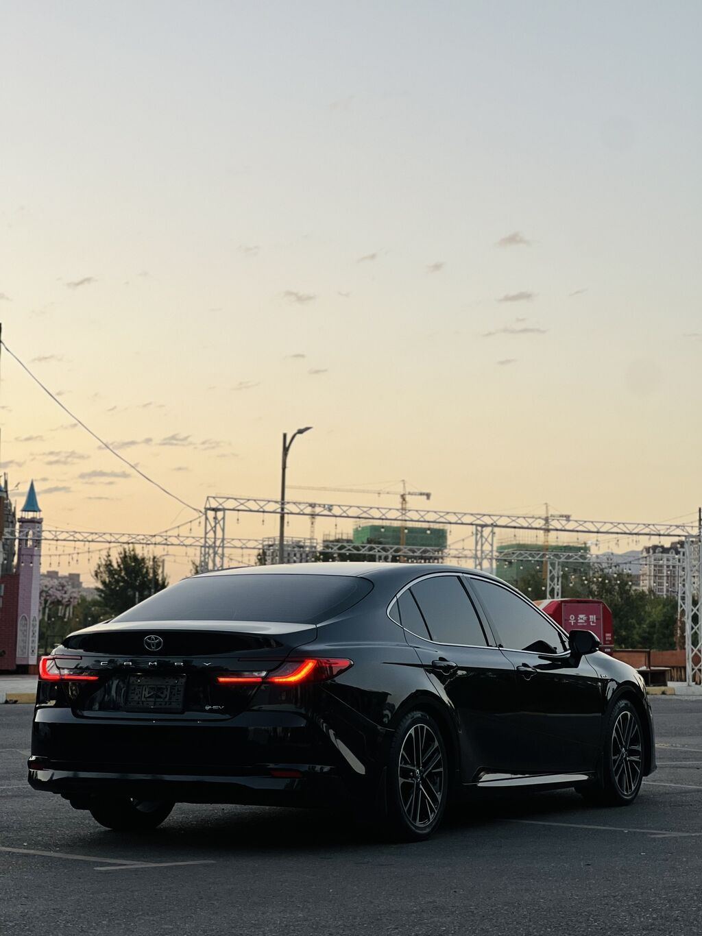 Toyota Camry: 2024 г., 2 л, Вариатор, Гибрид, Седан: фото 6