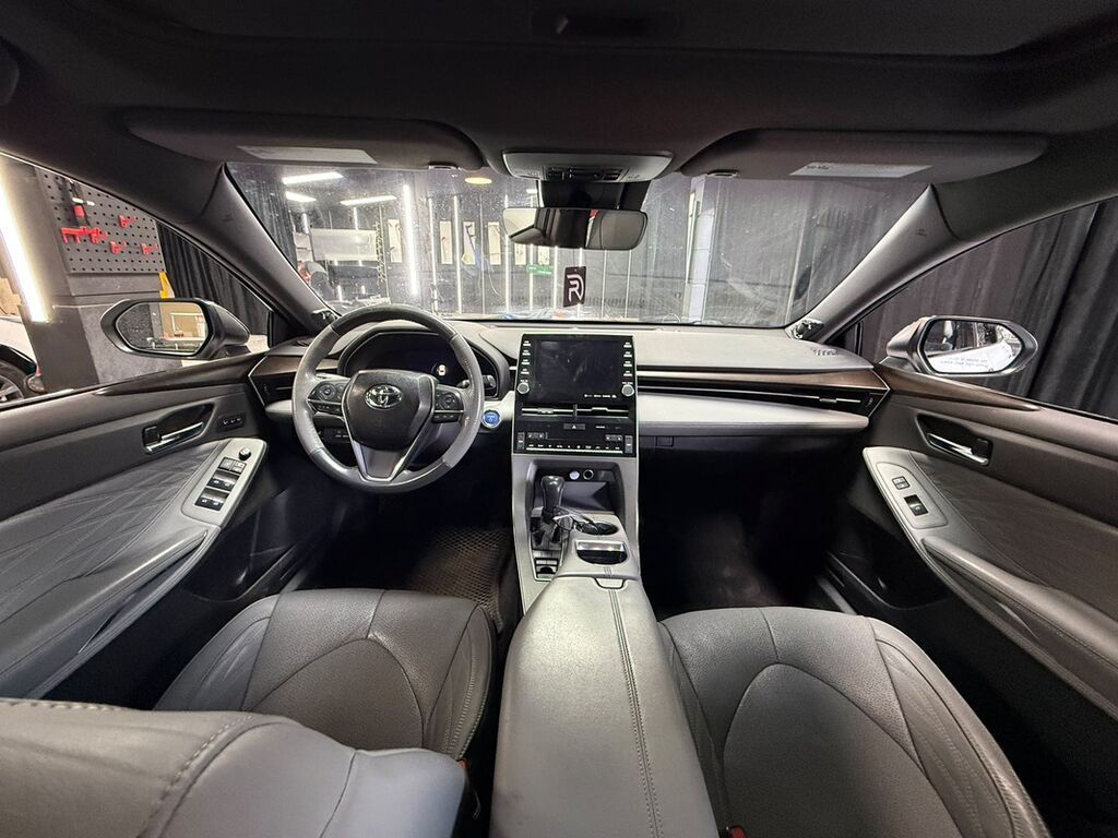 Toyota Avalon: 2021 г., 2.5 л, Вариатор, Гибрид, Седан: фото 3