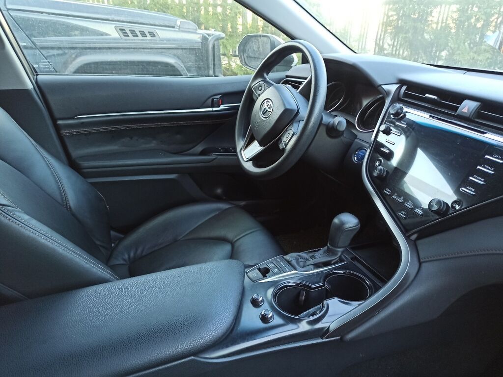 Toyota Camry: 2019 г., 2.5 л, Автомат, Гибрид, Седан: фото 4