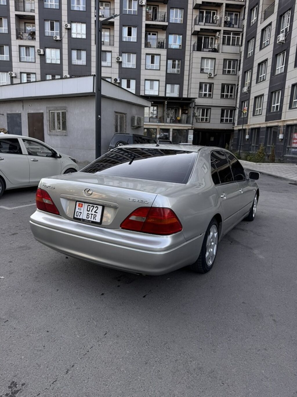 Lexus LS: 2002 г., 4.3 л, Автомат, Бензин, Седан: фото 3