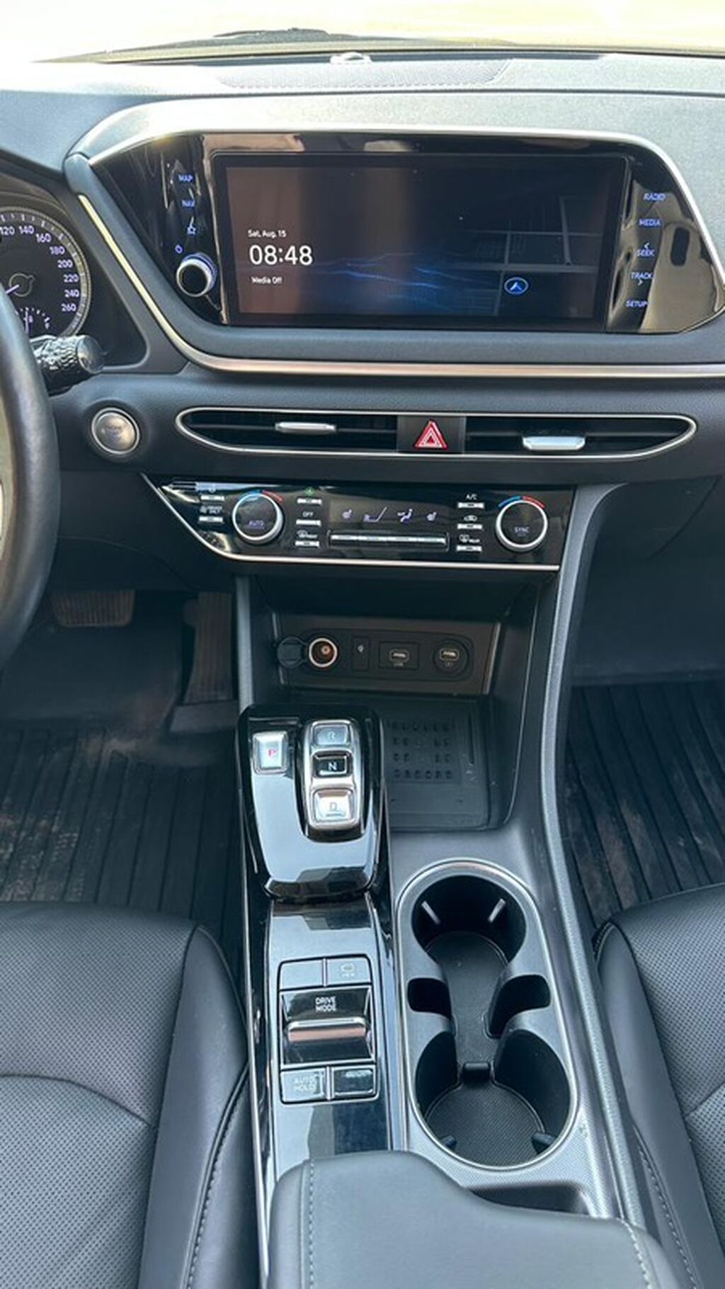 Hyundai Sonata: 2022 г., 2 л, Автомат, Гибрид, Седан: фото 5