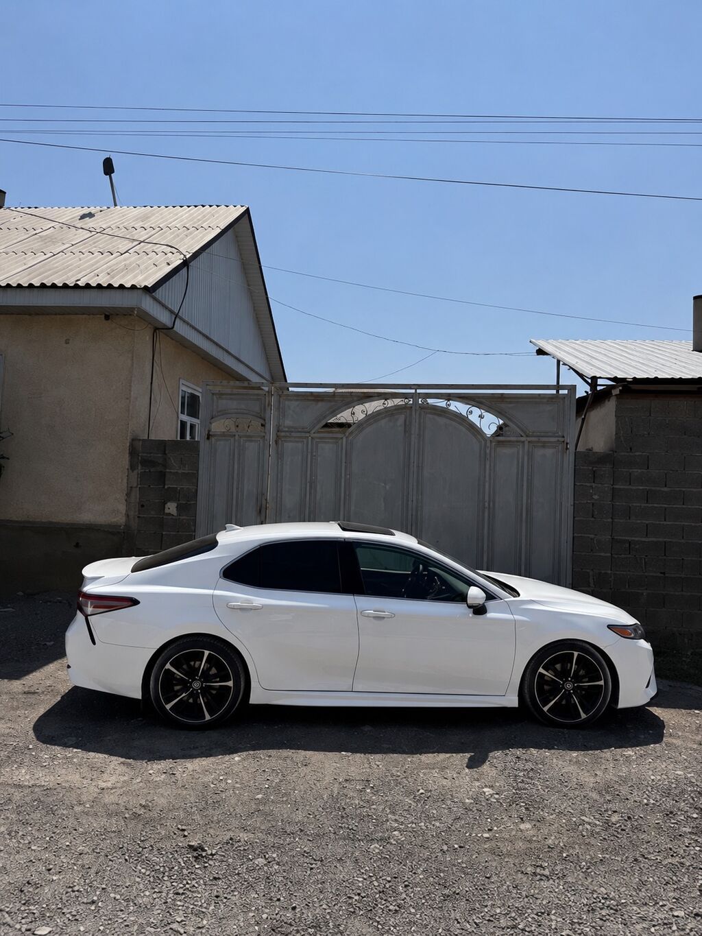 Toyota Camry: 2018 г., 2.5 л, Автомат, Бензин, Седан