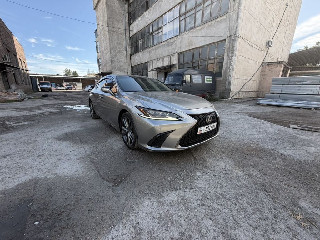 Lexus ES: 2019 г., Автомат, Бензин, Седан: фото 1