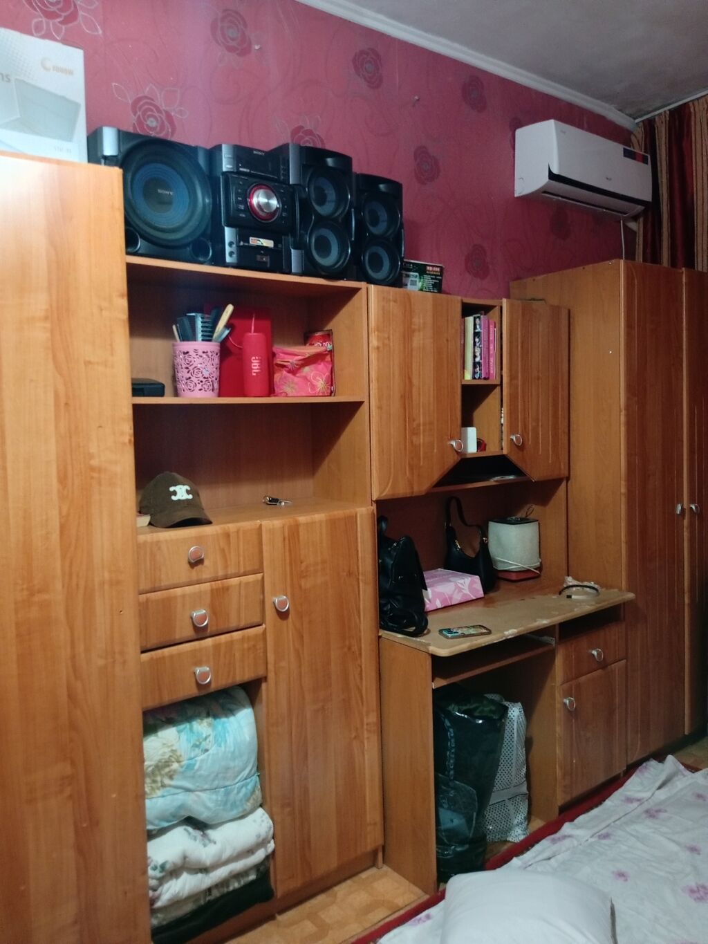 Продам комплект корпусной мебели для гостиной/спальни в классическом: фото 2