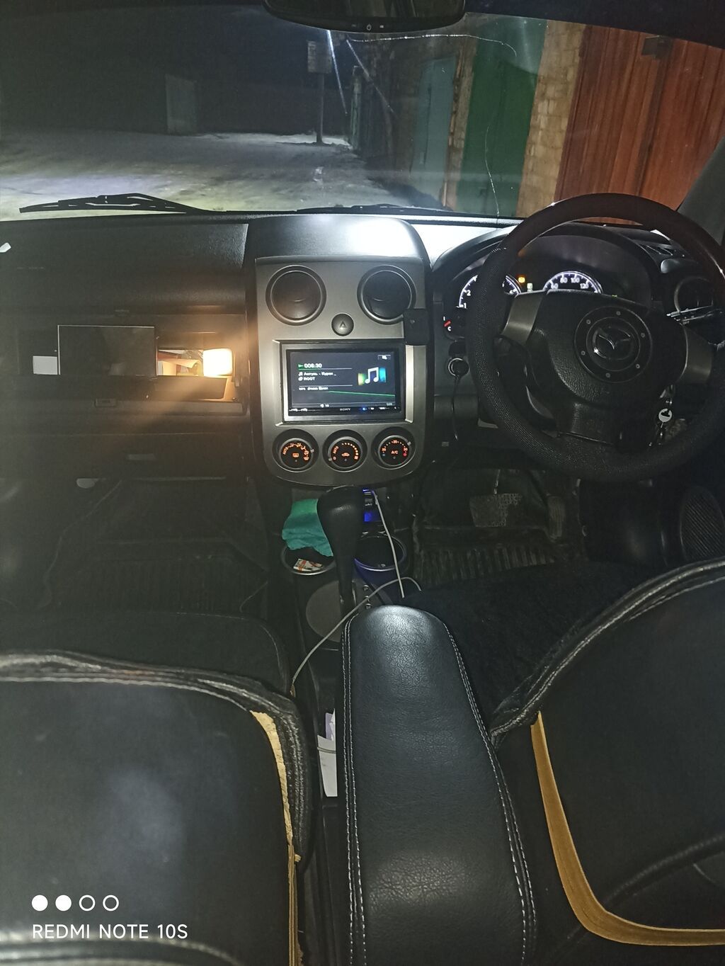 Mazda Verisa: 2005 г., 1.5 л, Автомат, Бензин, Хэтчбэк: фото 2