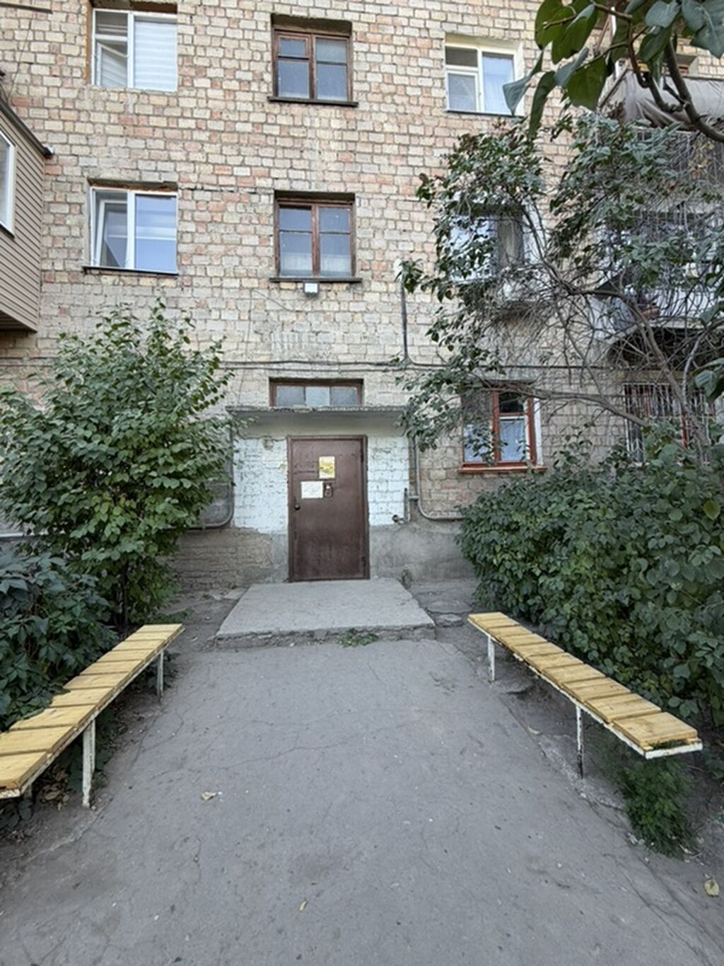 Продаю 3 -комнатную квартиру Адрес: Азиа МоллМедерова 217 Серия: фото 4