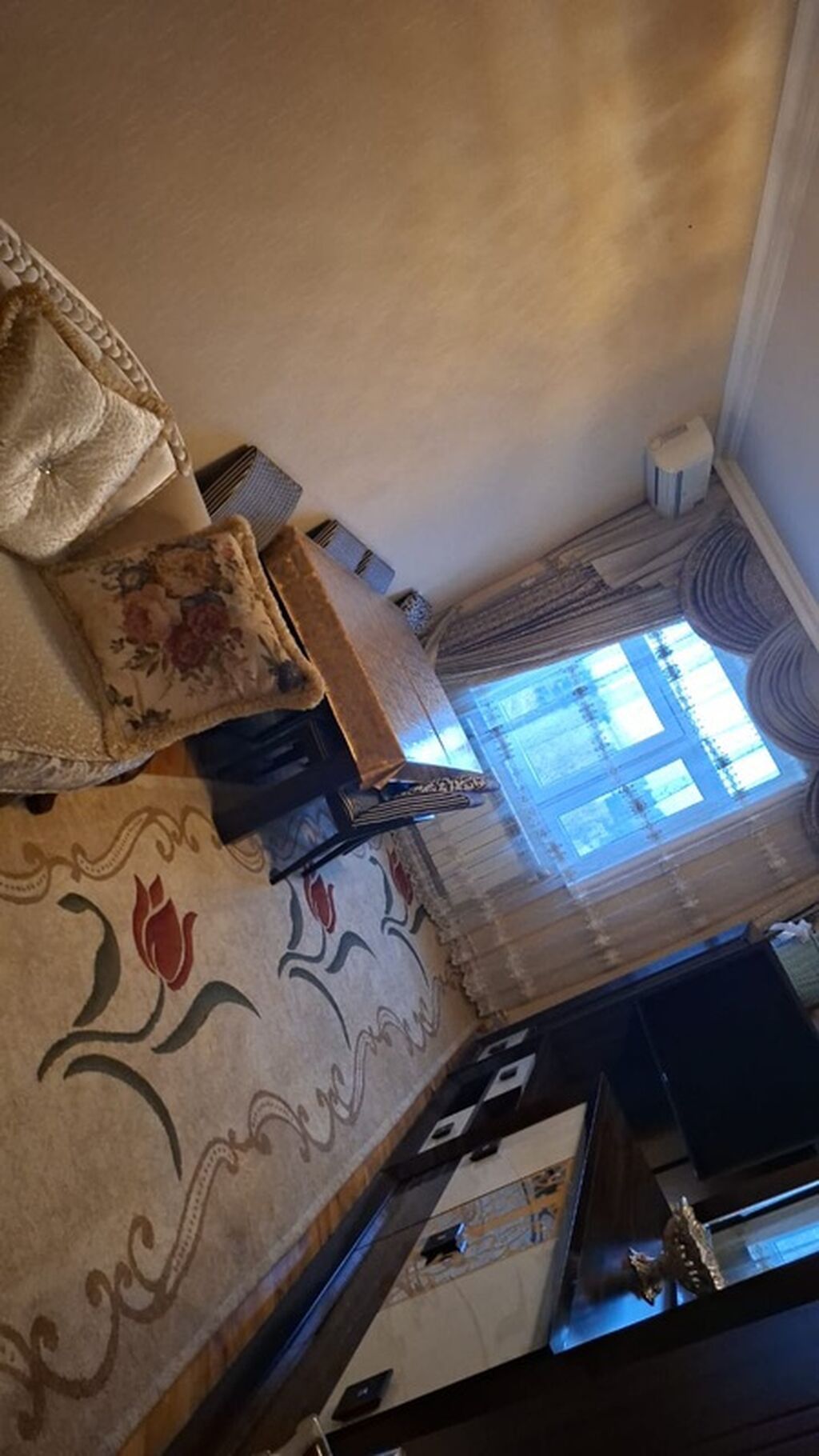 Merdekanda Stansıyada merkezde 3 otaqlı tam eşyali bına evı aıleye
