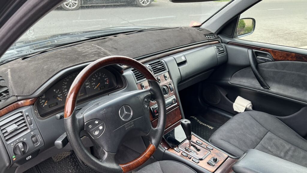 Mercedes-Benz E-Class: 2000 г., 3.2 л, Автомат, Бензин, Седан: фото 6