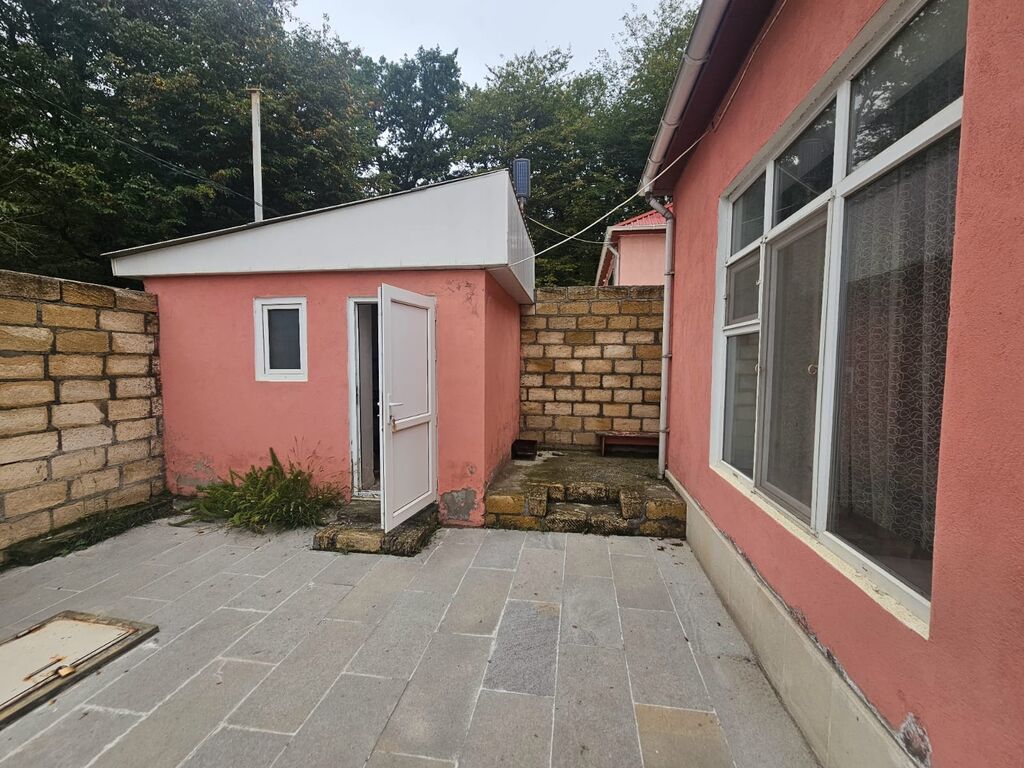 3 otaqlı, 130 kv. m, Yeni təmirli