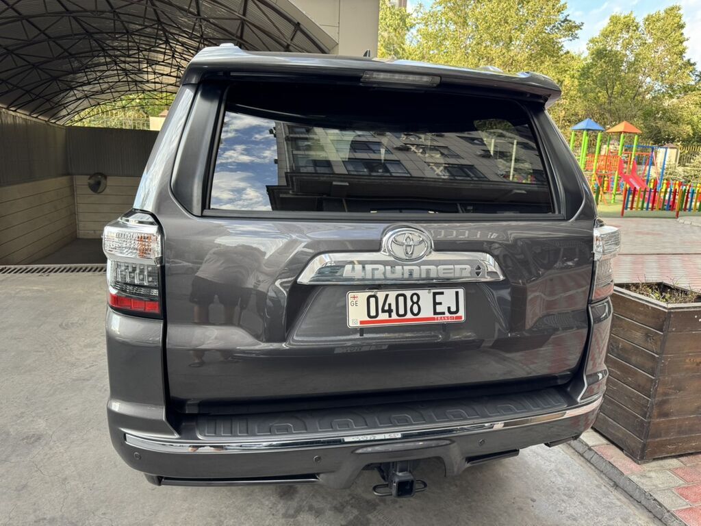 Toyota 4Runner: 2020 г., 4 л, Автомат, Бензин, Внедорожник: фото 5